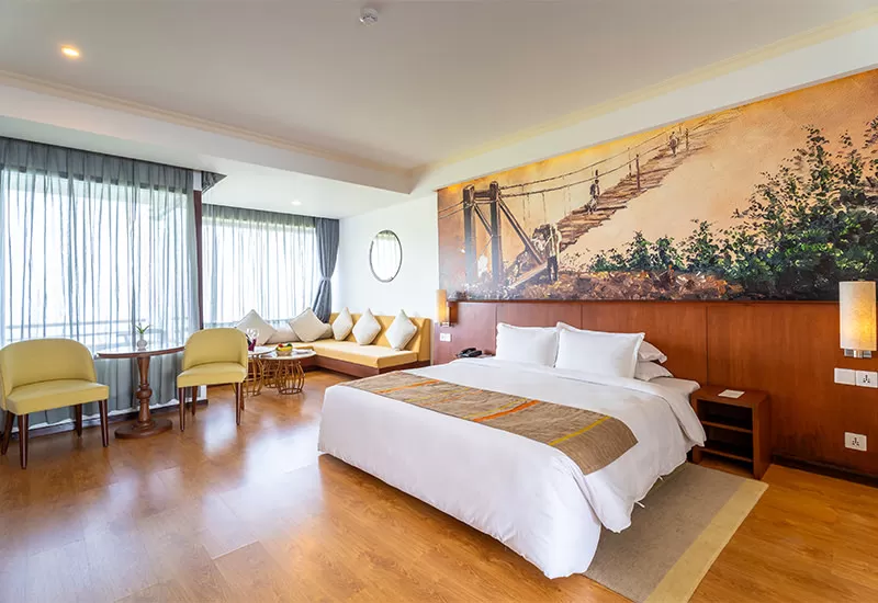 Deluxe Mountain Room